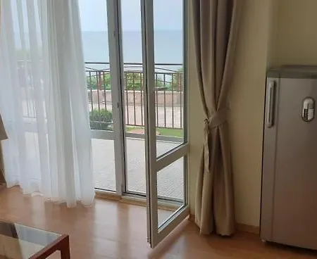Apartamento Stunning 1 Bedroom Apartment With Private Beach